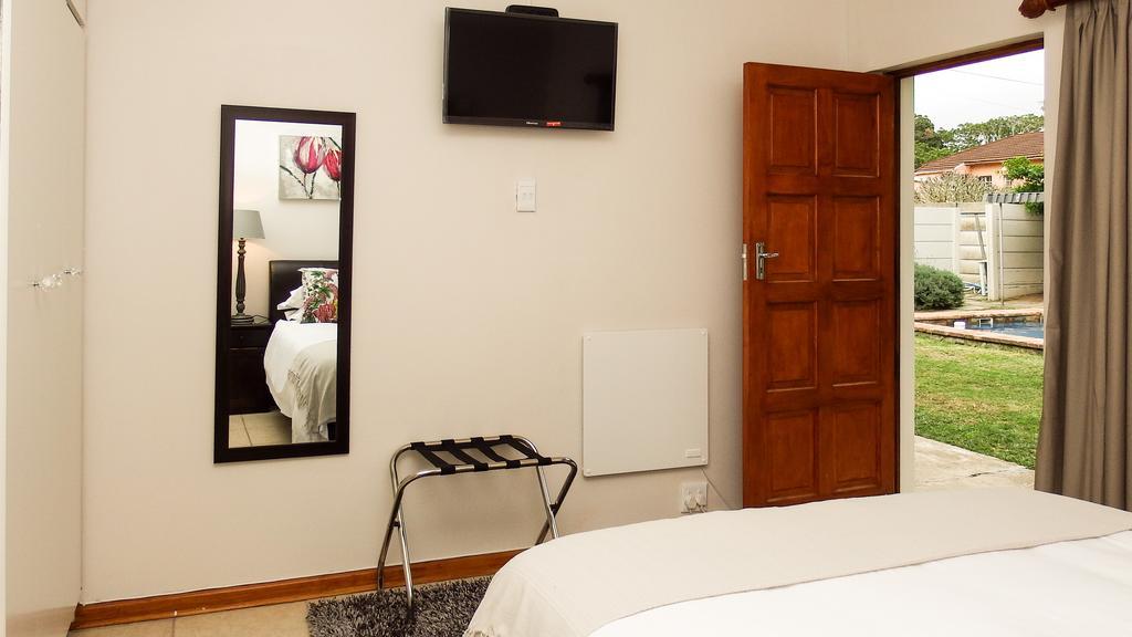 39 On Nile Guest House Port Elizabeth Ruang foto